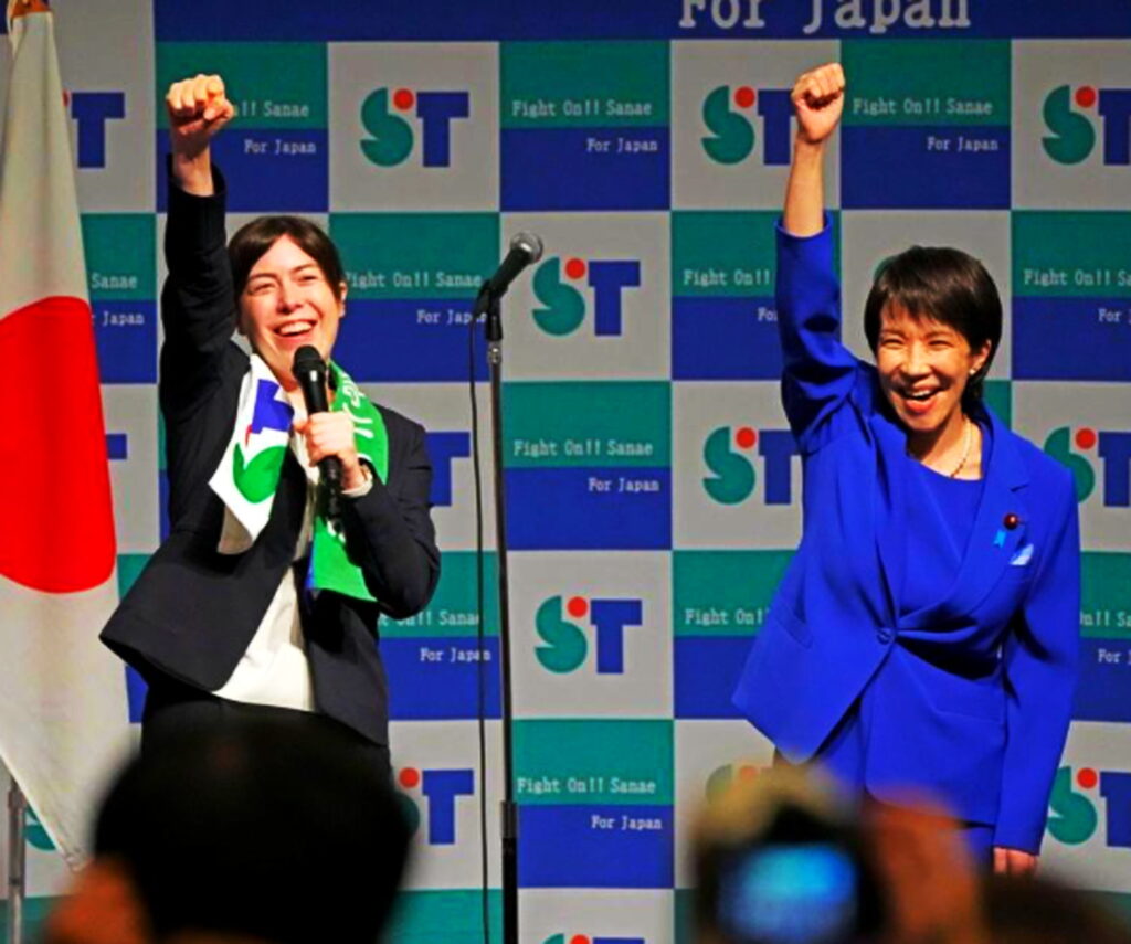 小野田紀美 高市早苗 出典：デイリースポーツ